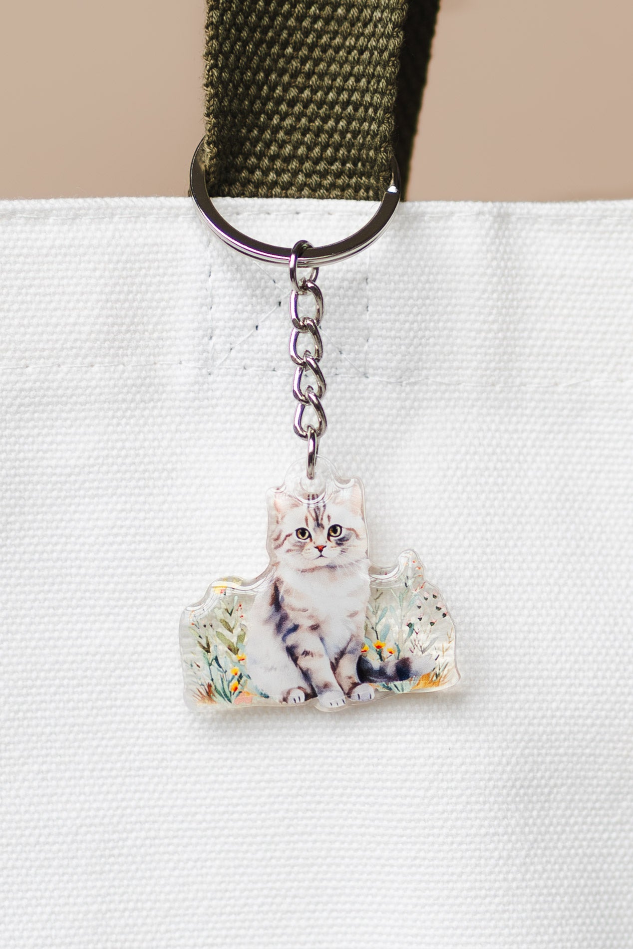 Grey Adorable Cat Acrylic Keychain | Epoxy Coated
