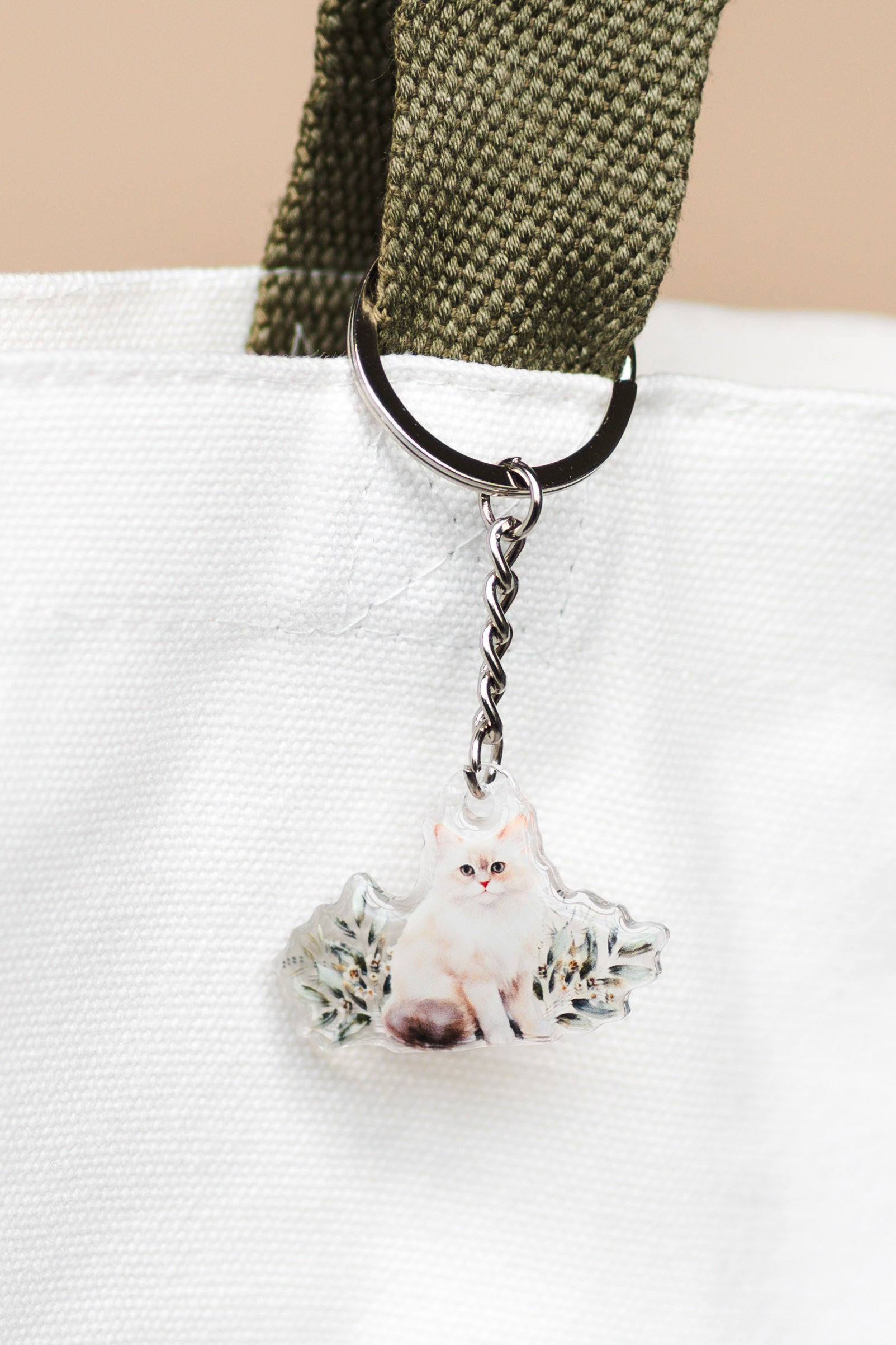 White Adorable Cat Acrylic Keychain | Epoxy Coated
